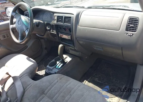 2004 Toyota Tacoma from USA, damaged, VIN 5TENL42NX4Z404121